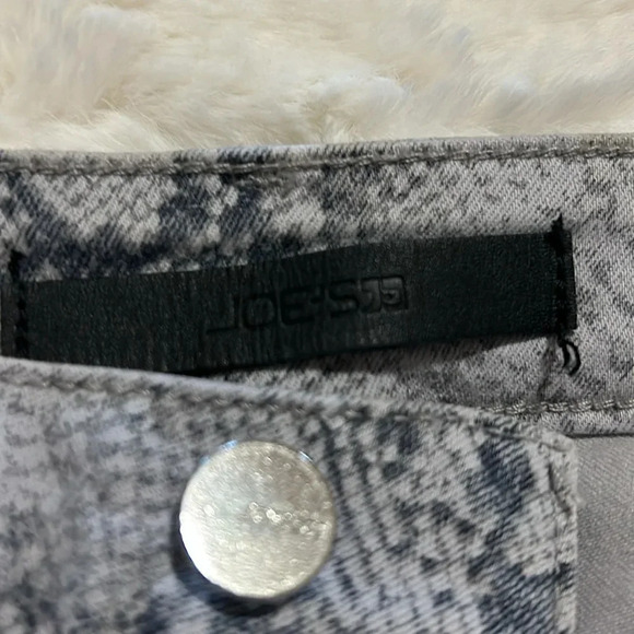 Joe’s Snake Skin Jeans - Picture 7 of 7